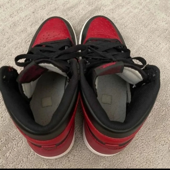 Air Jordan 1 Retro OG "Banned" 2016 - Picture 2 of 11